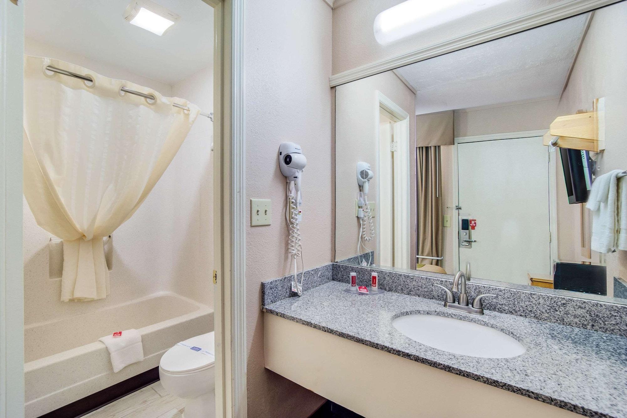 Econo Lodge Walterboro Dış mekan fotoğraf